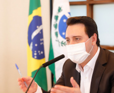 A Granja do Canguiri, ex-residência oficial dos governadores paranaenses, terá uma nova utilidade e será transformada na Escola Agrícola 4.0. O governador Carlos Massa Ratinho Junior assinou nesta terça-feira (28) o documento que formaliza a transferência do imóvel, localizado em Pinhais, na Região Metropolitana de Curitiba, para a Secretaria de Estado da Educação e do Esporte, que será responsável pela implantação do projeto-piloto da unidade.  
