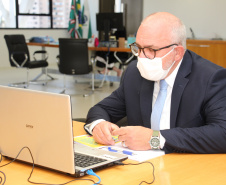 Apresentada nesta terça-feira (28), a cartilha tem como foco alertar e conscientizar os profissionais que atuam na área e demais trabalhadores sobre as questões do trabalho infantil.
Foto: SEJUF