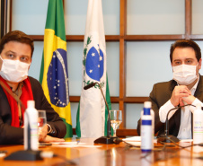 O novo Anel de Integração foi pauta de mais um encontro virtual, realizado nesta quinta-feira (30), entre o governador Carlos Massa Ratinho Junior, o ministro da Infraestrutura, Tarcísio Gomes de Freitas, e a bancada federal paranaense. Estado e a União seguem discutindo lotes, obras e a modelagem da nova concessão de rodovias que cortam o Paraná.