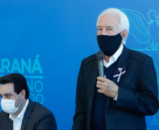 O governador Carlos Massa Ratinho Junior assinou nesta terça-feira (04), no Palácio Iguaçu, a ordem de serviço para a duplicação da Avenida Juscelino Kubitscheck de Oliveira (PR-412), em Matinhos. Antiga reivindicação dos moradores e frequentadores do Litoral paranaense, a JK faz parte da PR-412, rodovia que liga as cidades de Guaratuba, Matinhos e Pontal do Paraná. 
