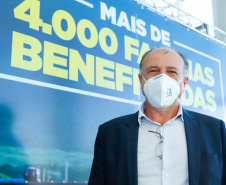 O convênio com a Pacaembu Construtora, empresa com sede em São Paulo, prevê investimentos de R$ 540 milhões. O acordo foi assinado nesta quarta-feira (5), em cerimônia no Palácio Iguaçu, pelo governador Carlos Massa Ratinho Junior, o presidente da Cohapar, Jorge Lange, prefeitos e representantes da empresa. A expectativa é que as casas fiquem prontas no primeiro semestre de 2022.