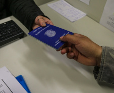 Agências registram aumento de 92% de novos empregos em julho.
Foto: Geraldo Bubniak/AEN