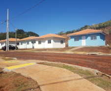 Trinta famílias de Iguatu recebem chaves da casa própria
.Foto:Cohapar