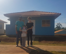 Trinta famílias de Iguatu recebem chaves da casa própria
.Foto:Cohapar