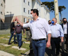 O Governador Carlos Massa Ratinho Junior vistoria  nesta terca-feira (11/08), 416 unidade habitacionais no Loteamento Sao Geronimo em Campo Largo. Campo Largo, 11/08/2020 - Foto: Geraldo Bubniak/AEN