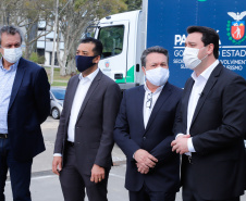 O governador Carlos Massa Ratinho Junior entregou nesta quarta-feira (12) 16 caminhões de coleta seletiva (tipo baú), 20 caminhões-pipa e 15 caminhões compactadores de lixo orgânico para 48 municípios do Paraná. O investimento total do Instituto Água e Terra (IAT), vinculado à Secretaria de Estado do Desenvolvimento Sustentável e Turismo, é de R$ 11,2 milhões. 
