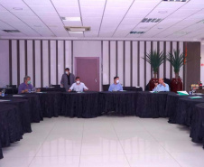 O Governo do Estado entregou nesta quinta-feira (13) mais 27 novas viaturas para unidades da Polícia Militar do 3º. Comando Regional, que atende o Noroeste do Estado. A entrega foi feita em Maringá pelo chefe da Casa Civil, Guto Silva.
Foto: Guilherme Flores/Casa Civil