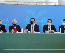 O governador Carlos Massa Ratinho Junior participa nesta quarta-feira (26), no Palácio Iguaçu, do evento que celebra um ano do programa Descomplica, iniciativa de caráter permanente do Governo do Estado para simplificar a vida dos empreendedores