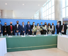 O governador Carlos Massa Ratinho Junior participa nesta quarta-feira (26), no Palácio Iguaçu, do evento que celebra um ano do programa Descomplica, iniciativa de caráter permanente do Governo do Estado para simplificar a vida dos empreendedores