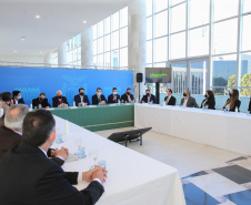 O governador Carlos Massa Ratinho Junior participa nesta quarta-feira (26), no Palácio Iguaçu, do evento que celebra um ano do programa Descomplica, iniciativa de caráter permanente do Governo do Estado para simplificar a vida dos empreendedores