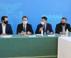 O governador Carlos Massa Ratinho Junior participa nesta quarta-feira (26), no Palácio Iguaçu, do evento que celebra um ano do programa Descomplica, iniciativa de caráter permanente do Governo do Estado para simplificar a vida dos empreendedores