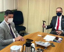 Em Brasília, o chefe da Casa Civil, Guto Silva, e o diretor presidente do Tecpar, Jorge Callado, participaram de reuniões na Anvisa e na Embaixada Russa para agilizar o processo de aprovação dos estudos clínicos da vacina no Brasil. Serão testados 10 mil voluntários, com prioridade para profissionais de saúde. Foto: Casa Civil