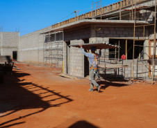 Obras de Construçao da Cadeia Publica de Guaira no loteamento Jardim Floresta com investimento de 16 milhoes. Exemplo da nova realidade do sistema carcerário que está sendo construída no Paraná. Acabar com o problema da superlotação em carceragens de delegacias e realocar os detentos em um espaço estruturado é uma das principais metas do Governo do Estado.   06/08/2020 -  Foto: Geraldo Bubniak/AEN