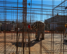 Obras de Construçao da Cadeia Publica de Guaira no loteamento Jardim Floresta com investimento de 16 milhoes. Exemplo da nova realidade do sistema carcerário que está sendo construída no Paraná. Acabar com o problema da superlotação em carceragens de delegacias e realocar os detentos em um espaço estruturado é uma das principais metas do Governo do Estado.   06/08/2020 -  Foto: Geraldo Bubniak/AEN