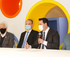 O governador Carlos Massa Ratinho Junior participou nesta terça-feira (01), em Curitiba, da inauguração do Erastinho, o primeiro hospital oncopediátrico do Sul do País. 