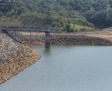Déficit de chuvas na RMC é o maior da história. Barragem Piraquara I. Foto: José Fernando Ogura/AEN