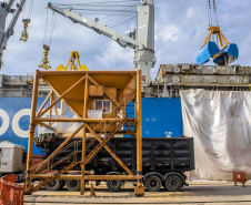 Faltando quatro meses para o fim de 2020, os Portos do Paraná já movimentaram o equivalente a 73% do total de cargas transportadas no ano passado inteiro. De janeiro a agosto, 38,67 milhões de toneladas de produtos passaram pelos portos de Paranaguá e Antonina. Em 2019, em 12 meses, foram 53.203.775 toneladas. 