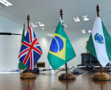 Em busca de estreitar laços e ampliar o comércio bilateral com o Reino Unido, o governador Carlos Massa Ratinho Junior participou nesta quarta-feira (09) de uma videoconferência com integrantes da Câmara Britânica de Comércio e Indústria no Brasil (Britcham).