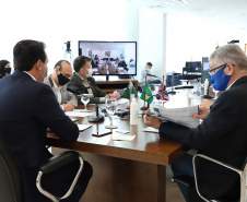 Em busca de estreitar laços e ampliar o comércio bilateral com o Reino Unido, o governador Carlos Massa Ratinho Junior participou nesta quarta-feira (09) de uma videoconferência com integrantes da Câmara Britânica de Comércio e Indústria no Brasil (Britcham).