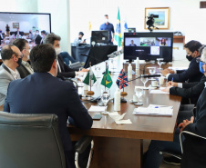 Em busca de estreitar laços e ampliar o comércio bilateral com o Reino Unido, o governador Carlos Massa Ratinho Junior participou nesta quarta-feira (09) de uma videoconferência com integrantes da Câmara Britânica de Comércio e Indústria no Brasil (Britcham).
