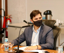 O Governo do Estado é o articulador de uma iniciativa tocada pelo Senac para contratação de jovens aprendizes para empresas de base tecnológica ou interessadas em inovação. O lançamento oficial do programa aconteceu nesta quinta-feira (10), no Palácio Iguaçu, e contou com participação do vice-governador Darci Piana. Foto: Camila Tonett