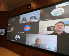 A Invest Paraná, agência do Governo do Estado voltada à atração de investimentos, vai promover as soluções desenvolvidas por startups e empresas de tecnologia paranaenses entre seus parceiros no mercado nacional e internacional. 

O vice-governador Darci Piana participou do lançamento e destacou mais essa iniciativa do governo para transformar o Paraná em um estado cada vez mais inovador. Foto: Camila Tonett