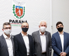 A Invest Paraná, agência do Governo do Estado voltada à atração de investimentos, vai promover as soluções desenvolvidas por startups e empresas de tecnologia paranaenses entre seus parceiros no mercado nacional e internacional. 

O vice-governador Darci Piana participou do lançamento e destacou mais essa iniciativa do governo para transformar o Paraná em um estado cada vez mais inovador. Foto: Camila Tonett