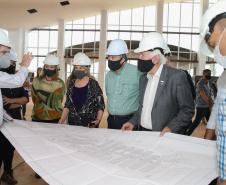 O vice governador Darci Piana e o  secretário de Estado da Saude Beto Preto  assinam o repasse de recursos ao Hospital da Criança para conclusao das obras.   18/09/2020 -  Foto: Geraldo Bubniak/AEN