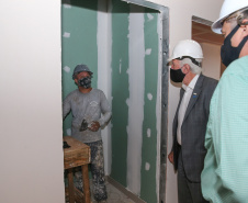 O vice governador Darci Piana e o  secretário de Estado da Saude Beto Preto  assinam o repasse de recursos ao Hospital da Criança para conclusao das obras.   18/09/2020 -  Foto: Geraldo Bubniak/AEN