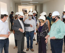 O vice governador Darci Piana e o  secretário de Estado da Saude Beto Preto  assinam o repasse de recursos ao Hospital da Criança para conclusao das obras.   18/09/2020 -  Foto: Geraldo Bubniak/AEN