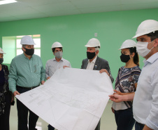 O vice governador Darci Piana e o  secretário de Estado da Saude Beto Preto  assinam o repasse de recursos ao Hospital da Criança para conclusao das obras.   18/09/2020 -  Foto: Geraldo Bubniak/AEN