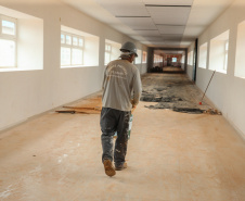 O vice governador Darci Piana e o  secretário de Estado da Saude Beto Preto  assinam o repasse de recursos ao Hospital da Criança para conclusao das obras.   18/09/2020 -  Foto: Geraldo Bubniak/AEN