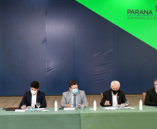 O Governo do Estado lançou nesta terça-feira (22) o Programa Reinvente sua Cidade – da Crise à Oportunidade, ação que integra o pacote de iniciativas que visam a retomada econômica do Paraná