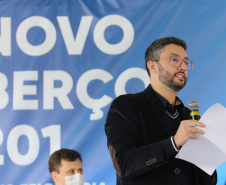O governador Carlos Massa Ratinho Júnior inaugura nesta terça-feira (22),  o novo berço 201, no Porto de Paranaguá. Com investimentos de R$ 201,7 milhões, a ampliação do cais vai aumentar em 140% a capacidade atual de movimentação e autoriza a contratação do projeto para obras de derrocamento submarino do maciço rochoso conhecido como Palanganas. A remoção permitirá o aprofundamento do canal de acesso ao porto em até 14,60 metros. Paranagua, 22/09/2020 - Foto: Geraldo Bubniak/AEN