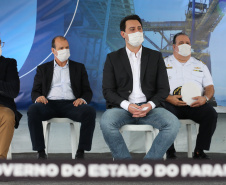 O governador Carlos Massa Ratinho Júnior inaugura nesta terça-feira (22),  o novo berço 201, no Porto de Paranaguá. Com investimentos de R$ 201,7 milhões, a ampliação do cais vai aumentar em 140% a capacidade atual de movimentação e autoriza a contratação do projeto para obras de derrocamento submarino do maciço rochoso conhecido como Palanganas. A remoção permitirá o aprofundamento do canal de acesso ao porto em até 14,60 metros. Paranagua, 22/09/2020 - Foto: Geraldo Bubniak/AEN