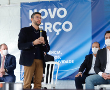 O governador Carlos Massa Ratinho Junior inaugurou nesta terça-feira (21) a obra de ampliação do cais do Porto de Paranaguá, no Litoral do Estado. O berço 201 foi modernizado e o cais de atracação foi prolongado em 100 metros. Os investimentos da empresa pública Portos do Paraná somam R$ 201,7 milhões e vão aumentar em 140% a capacidade atual de movimentação de cargas.
