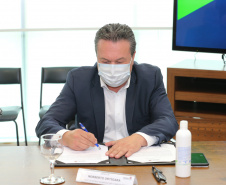 O Governador Carlos Massa Ratinho Junior assina, nesta quarta-feira (23), protocolo de investimentos com a cooperativa paranaense C.Vale representada pelo presidente Alfredo Lang.   Na foto,  secretário do Desenvolvimento Sustentável e do Turismo Marcio Nunes. Curitiba, 23/09/2020. Foto: Geraldo Bubniak/AEN