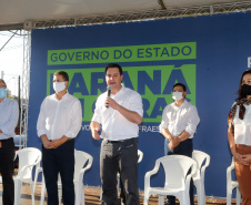 Após uma longa paralisação de cerca de seis anos, o Governo do Paraná  vai retomar a obra do Centro Estadual de Educação Profissional de Ibiporã  (CEEP-Ibiporã), na Região Norte.
A recuperação da construção atende a uma determinação do governador Carlos Massa Ratinho Junior, que visitou o local nesta quinta-feira (24) e assinou a ordem de serviço que permite a retomada imediata da obra. 