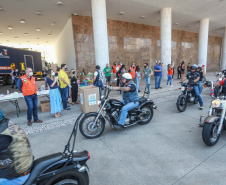 Quem ainda não fez doação de brinquedos para a campanha Paraná Piá tem até segunda-feira (5) para contribuir e ajudar a levar alegria a crianças que estão em tratamento de saúde no Estado. A arrecadação teve início no dia 9 de setembro e já contou com a participação de servidores de diversas secretarias do Estado e também de pessoas e empresas de fora do governo. Foto: Valdelino Pontes