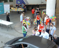 Quem ainda não fez doação de brinquedos para a campanha Paraná Piá tem até segunda-feira (5) para contribuir e ajudar a levar alegria a crianças que estão em tratamento de saúde no Estado. A arrecadação teve início no dia 9 de setembro e já contou com a participação de servidores de diversas secretarias do Estado e também de pessoas e empresas de fora do governo. Foto: José fernando Ogura/AEN