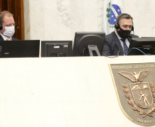O secretário de Estado da Saúde, Beto Preto, apresentou o relatório de ações da pasta aos deputados estaduais em audiência pública na Assembleia Legislativa do Paraná (Alep), nesta terça-feira (6). Os destaques de investimentos e atividades realizadas foram as ações para o enfrentamento à pandemia pela Covid-19. Foto: Ari Dias/AEN