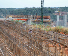 As obras da Ponte da Integração, em Foz do Iguaçu, no Oeste do Estado, atingiram 34% no final de setembro. O projeto é uma parceria entre a usina, o Governo do Estado e o governo federal. A gestão da obra é feita pela Secretaria da Infraestrutura e Logística do Paraná