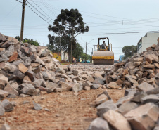 Asfalto novo garante melhor qualidade de vida em Cascavel. Rua Xavantes.