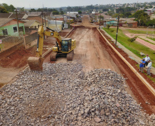 Asfalto novo garante melhor qualidade de vida em Cascavel. Rua Xavantes.