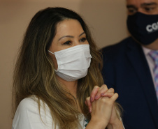 Encerramento da Campanha Paraná Piá, idealizada pela Primeira Dama do Estado, a Srª Luciana Saito Massa juntamente com a Superintendência Geral de Ação Solidária, no Hospital da Providencia em Apucarana, nesta quinta-feira(15).O objetivo da Campanha foi arrecadar brinquedos que foram entregues em comemoração ao dia das crianças.   15/10/2020 - Foto: Geraldo Bubniak/AEN