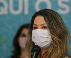 Encerramento da Campanha Paraná Piá, idealizada pela Primeira Dama do Estado, a Srª Luciana Saito Massa juntamente com a Superintendência Geral de Ação Solidária, no Hospital da Providencia em Apucarana, nesta quinta-feira(15).O objetivo da Campanha foi arrecadar brinquedos que foram entregues em comemoração ao dia das crianças.   15/10/2020 - Foto: Geraldo Bubniak/AEN