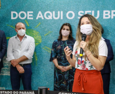 A campanha Paraná Piá terminou nesta quinta-feira (15) com uma entrega simbólica de 250 brinquedos para crianças internadas no Hospital da Providência em Apucarana, no Vale do Ivaí. A iniciativa, liderada pela primeira-dama Luciana Saito Massa, e pela Superintendência Geral de Ação Solidária (SGAS), do Governo do Estado, arrecadou mais de 15 mil brinquedos novos ou usados para celebrar o Dia das Crianças. Foto: Valdelino Pontes
