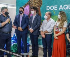 A campanha Paraná Piá terminou nesta quinta-feira (15) com uma entrega simbólica de 250 brinquedos para crianças internadas no Hospital da Providência em Apucarana, no Vale do Ivaí. A iniciativa, liderada pela primeira-dama Luciana Saito Massa, e pela Superintendência Geral de Ação Solidária (SGAS), do Governo do Estado, arrecadou mais de 15 mil brinquedos novos ou usados para celebrar o Dia das Crianças. Foto: Valdelino Pontes