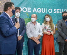 A campanha Paraná Piá terminou nesta quinta-feira (15) com uma entrega simbólica de 250 brinquedos para crianças internadas no Hospital da Providência em Apucarana, no Vale do Ivaí. A iniciativa, liderada pela primeira-dama Luciana Saito Massa, e pela Superintendência Geral de Ação Solidária (SGAS), do Governo do Estado, arrecadou mais de 15 mil brinquedos novos ou usados para celebrar o Dia das Crianças. Foto: Valdelino Pontes