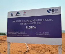 Técnicos da Cohapar realizaram nesta semana as primeiras visitas técnicas aos canteiros de obras de dois novos conjuntos habitacionais na região de Maringá. A etapa inicial do trabalho de fiscalização aconteceu em Marumbi, onde estão sendo construídas 50 casas populares, e em Flórida, que recebe outras 32 unidades. Foto: Cohapar